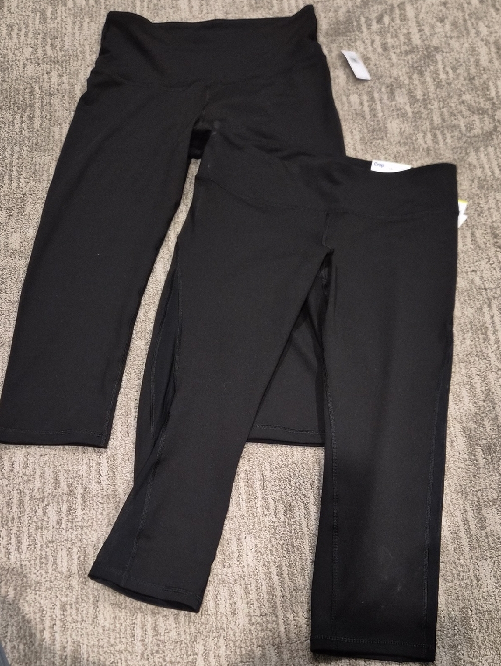 2-pair Old Navy Cropped Leggings